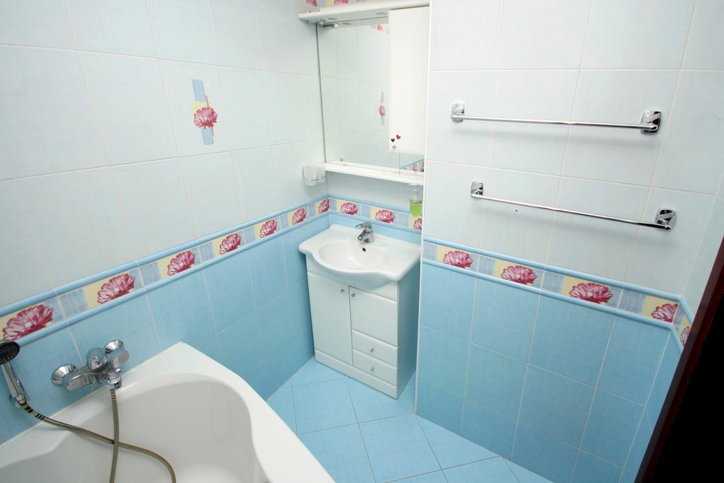 Inn Home Apartments - Livoberezhna Kiev Ngoại thất bức ảnh