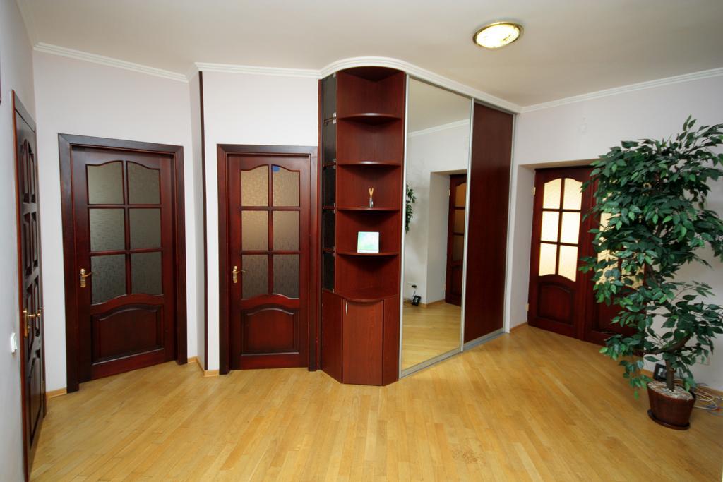 Inn Home Apartments - Livoberezhna Kiev Ngoại thất bức ảnh