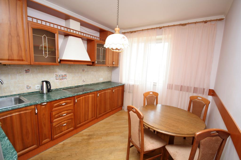 Inn Home Apartments - Livoberezhna Kiev Ngoại thất bức ảnh