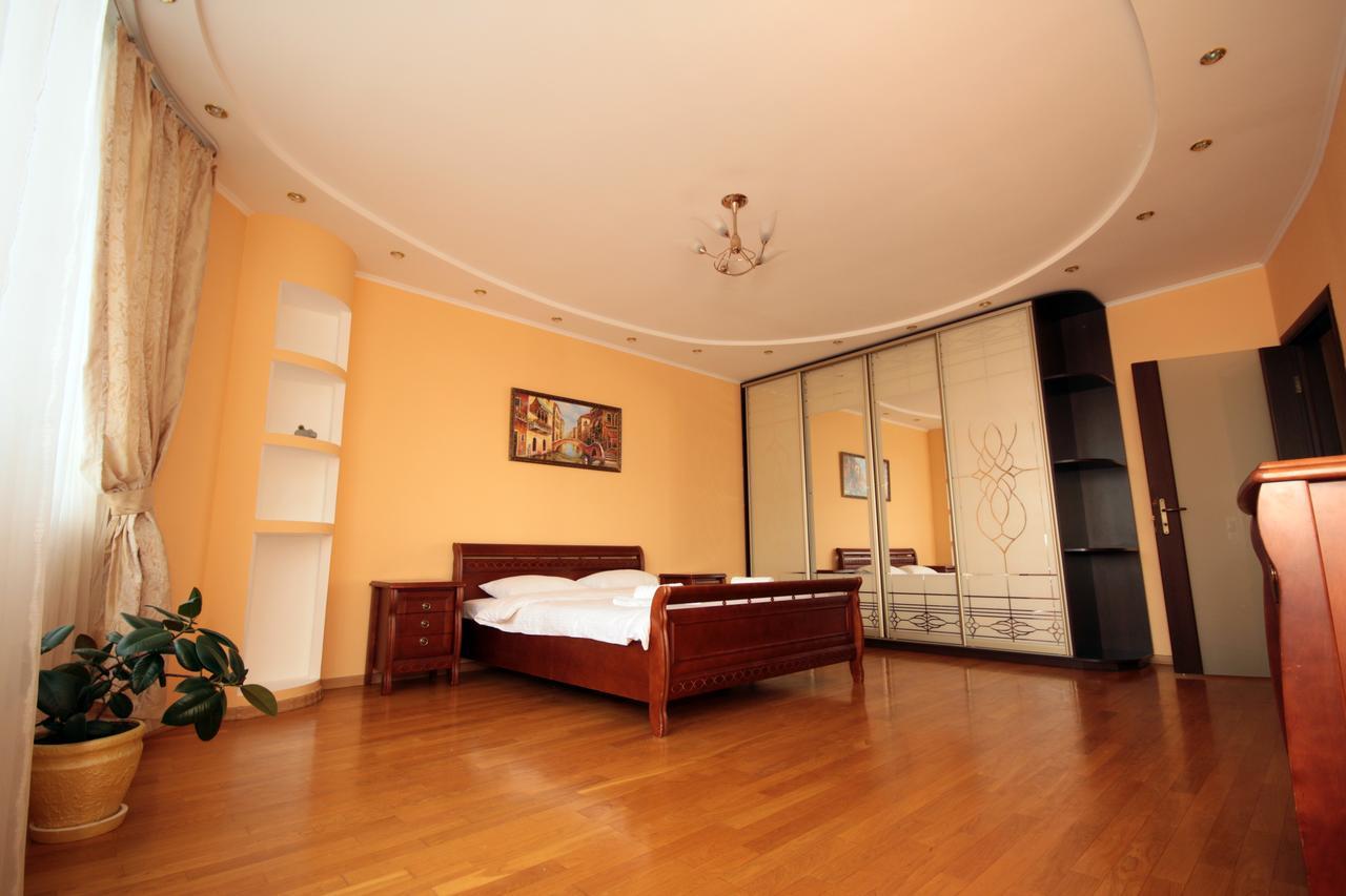 Inn Home Apartments - Livoberezhna Kiev Ngoại thất bức ảnh