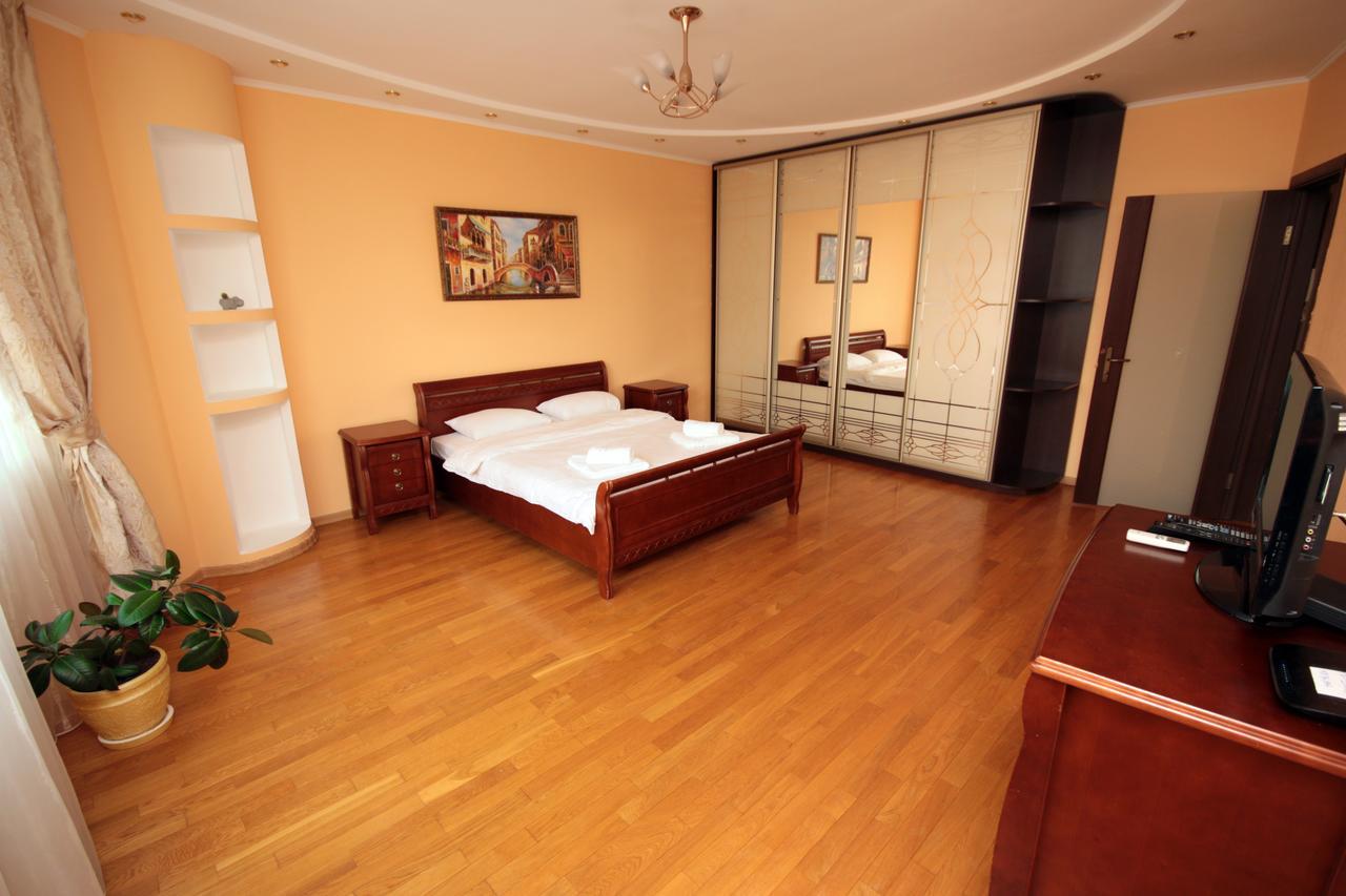 Inn Home Apartments - Livoberezhna Kiev Ngoại thất bức ảnh