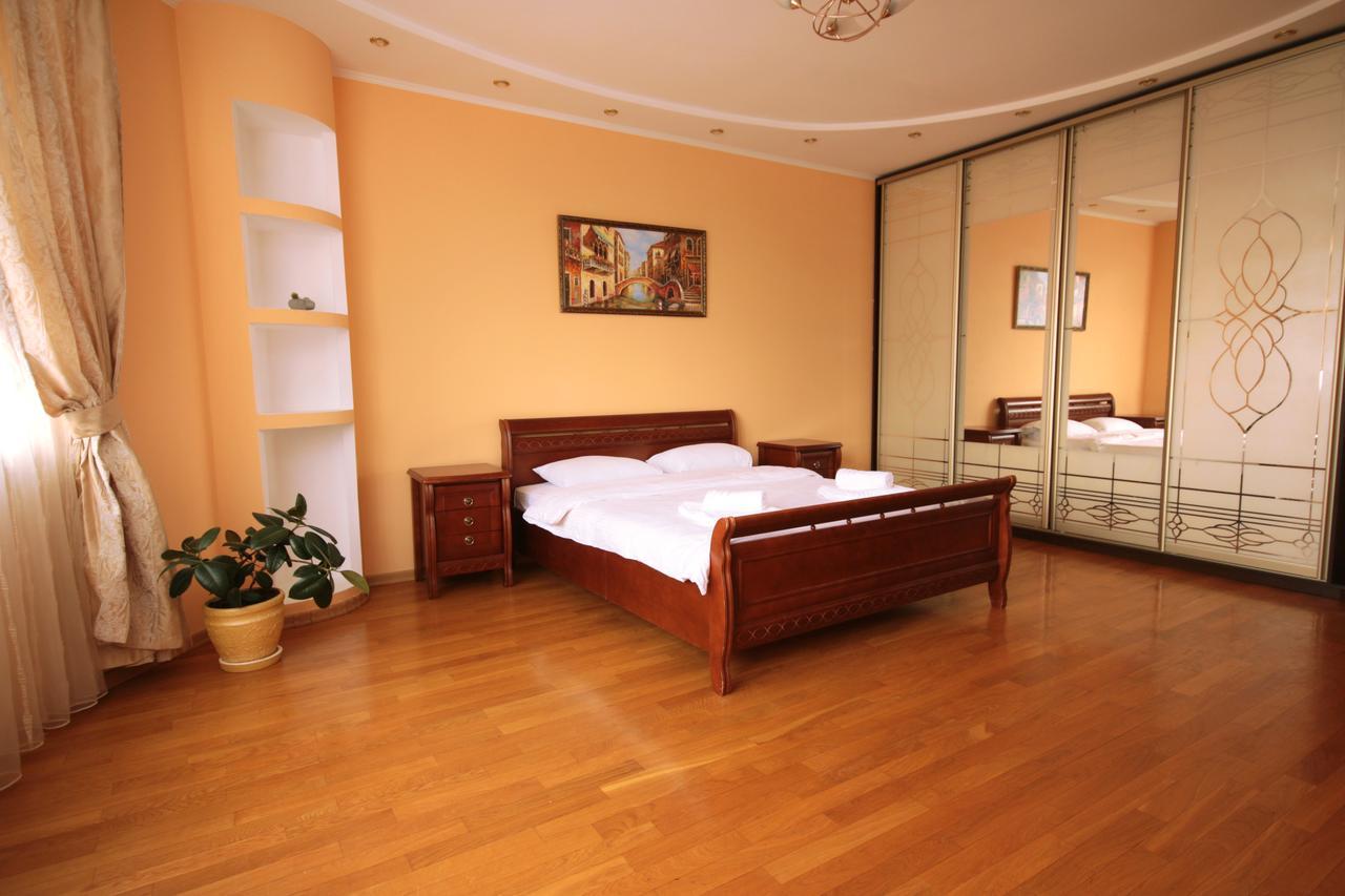 Inn Home Apartments - Livoberezhna Kiev Ngoại thất bức ảnh