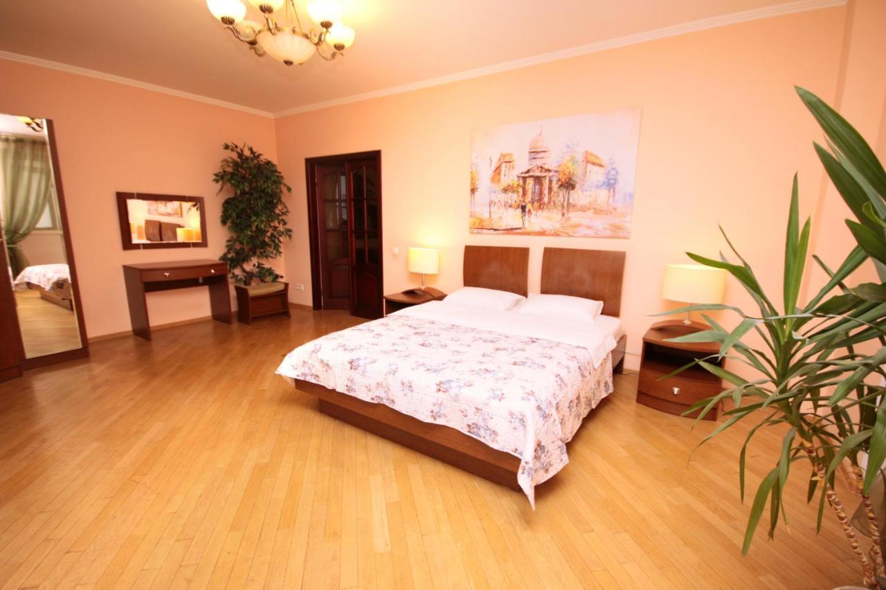 Inn Home Apartments - Livoberezhna Kiev Ngoại thất bức ảnh