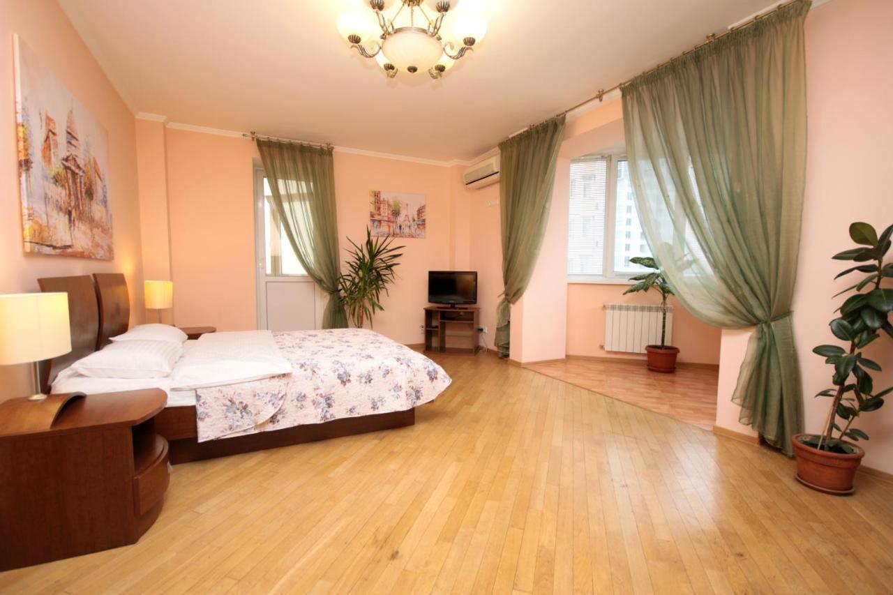 Inn Home Apartments - Livoberezhna Kiev Ngoại thất bức ảnh
